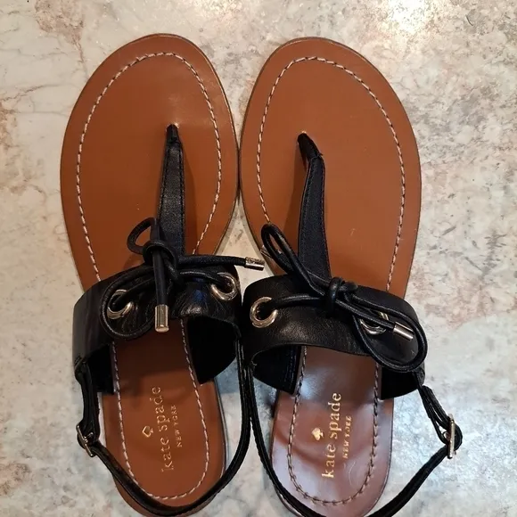 Kate Spade sandals thong flats slingback excellent condition Size 9