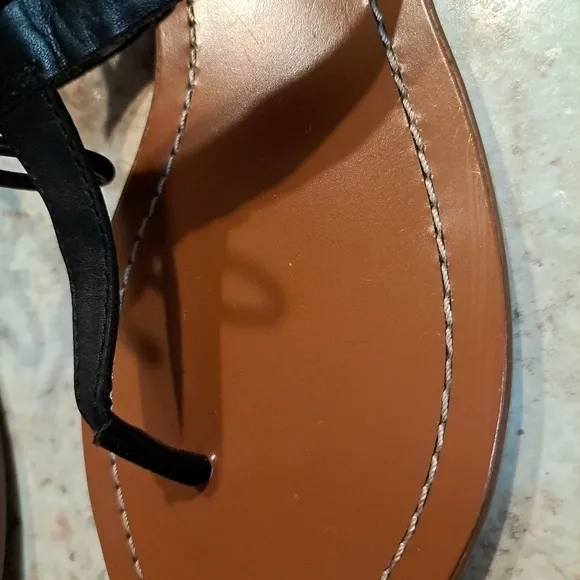 Kate Spade sandals thong flats slingback excellent condition Size 9