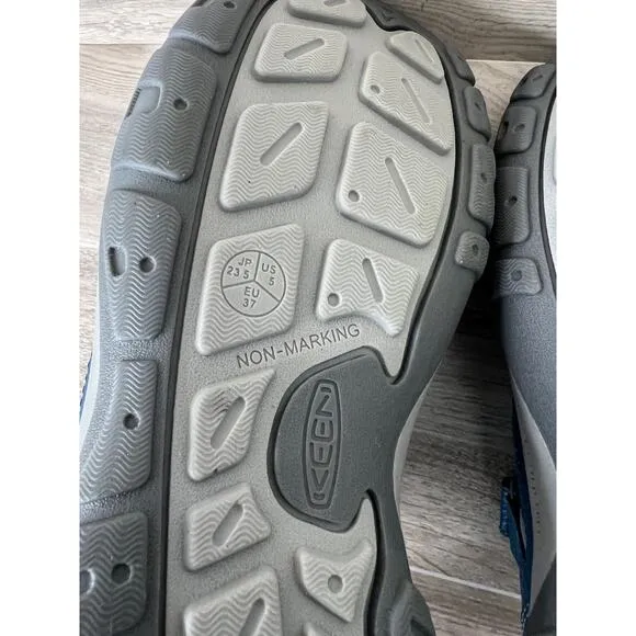 Keen Big Girls Knotch Hollow Casual Sneakers Sz 5