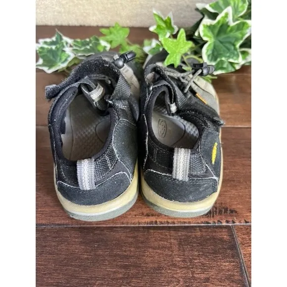 Keen boys black and gray water sandals size 3