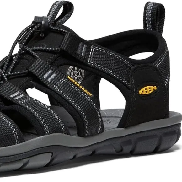 KEEN Clearwater Cnx Lightweight Water Sandals