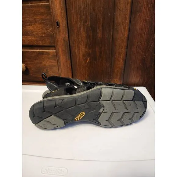 KEEN Clearwater Sandals Size 14