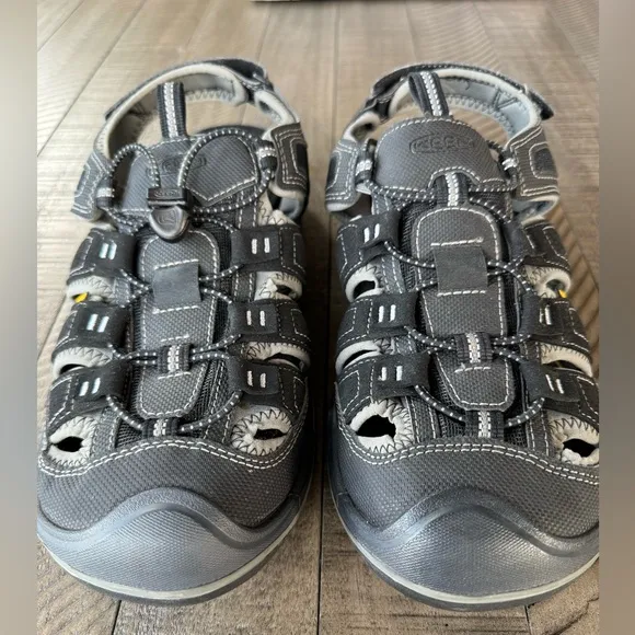 KEEN Gray Sandals Men’s Size 11.5