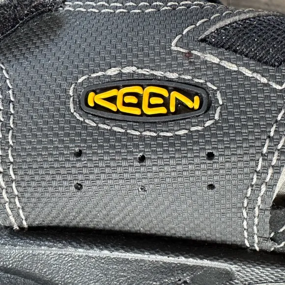 KEEN Gray Sandals Men’s Size 11.5