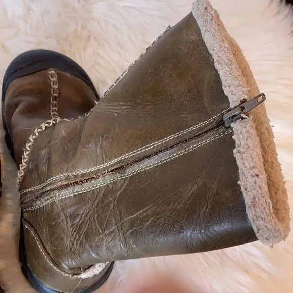 Keen Kaley Leather Shearling Winter Boots Girls 4
