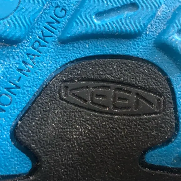 Keen Knotch Creek Sandals Unisex waterproof outdoor River hook and loop closure