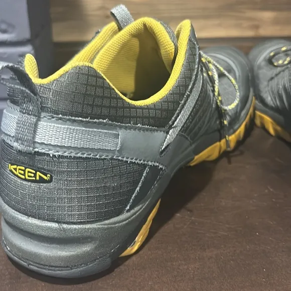 Keen Marshal Black Yellow Outdoor Hiking Boots Size 14
