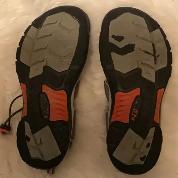 Keen Men’s Newport H2 Closed Toe Water Hiking Sandals Size 11.5