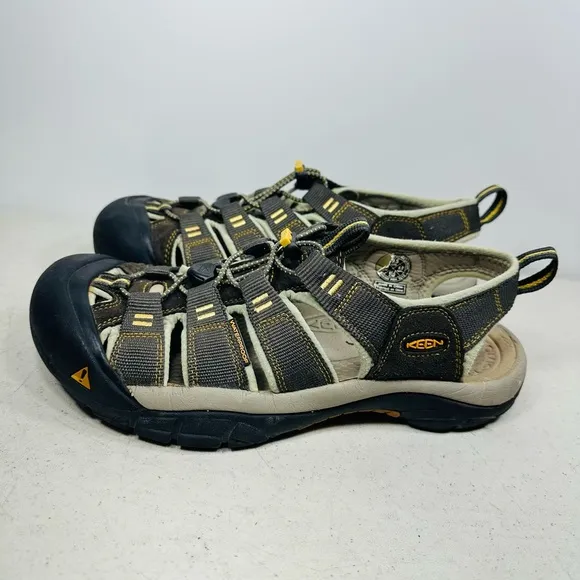 KEEN Men’s Newport H2 Closed Toe Water Sandals/Rust. Color. Raven/Aluminum. 9,5