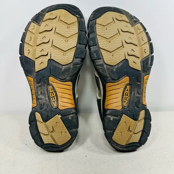 KEEN Men’s Newport H2 Closed Toe Water Sandals/Rust. Color. Raven/Aluminum. 9,5