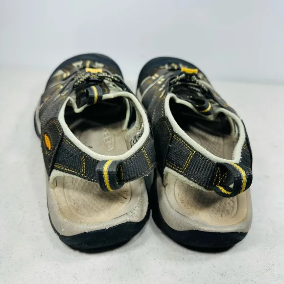KEEN Men’s Newport H2 Closed Toe Water Sandals/Rust. Color. Raven/Aluminum. 9,5