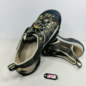 KEEN Men’s Newport H2 Closed Toe Water Sandals/Rust. Color. Raven/Aluminum. 9,5