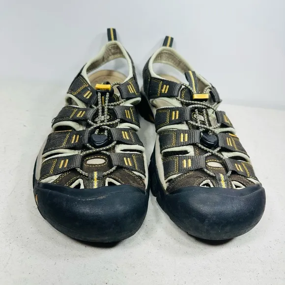 KEEN Men’s Newport H2 Closed Toe Water Sandals/Rust. Color. Raven/Aluminum. 9,5