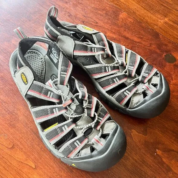 KEEN Men's Newport H2 Sandals Size 8 Grey/Red Waterproof Hiking Shoes