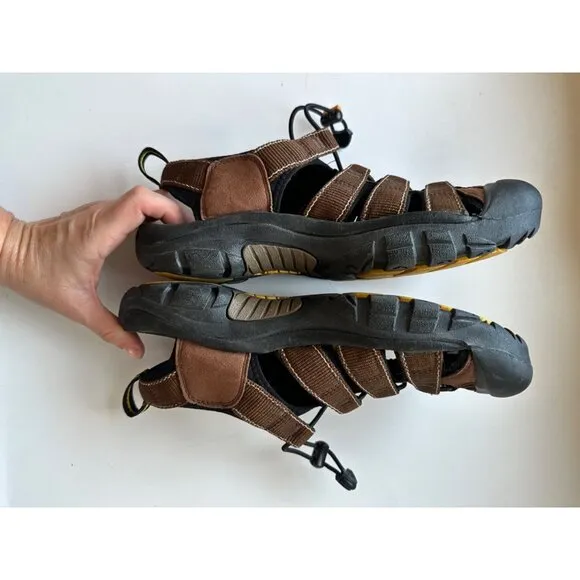 Keen Newport H2 Brown/Black Outdoor Sandals Durable &amp; Water-Resistant 8