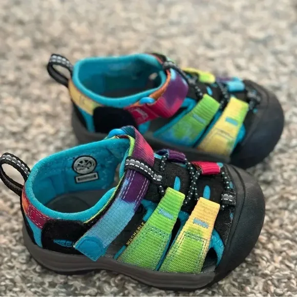 KEEN Newport H2 Closed Toe Water Sandals
