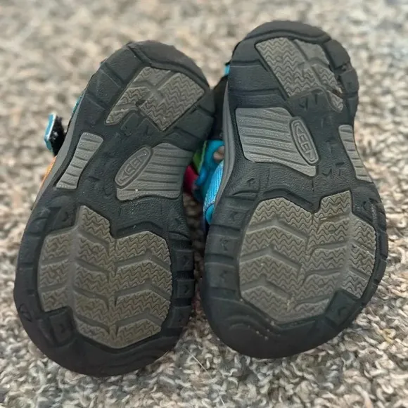 KEEN Newport H2 Closed Toe Water Sandals