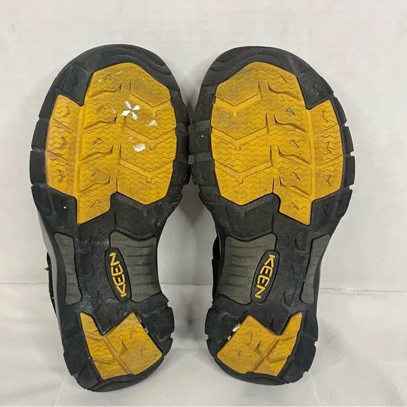Keen Newport H2 Water Sandals Closed Toe Fisherman Sandals Athletic Black Men 9