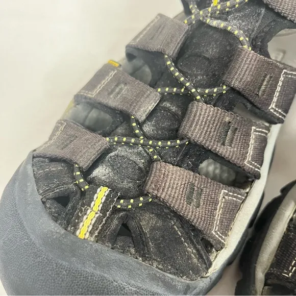 Keen Newport H2 Water Sandals Closed Toe Fisherman Sandals Athletic Black Men 9