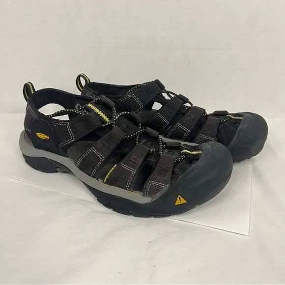 Keen Newport H2 Water Sandals Closed Toe Fisherman Sandals Athletic Black Men 9
