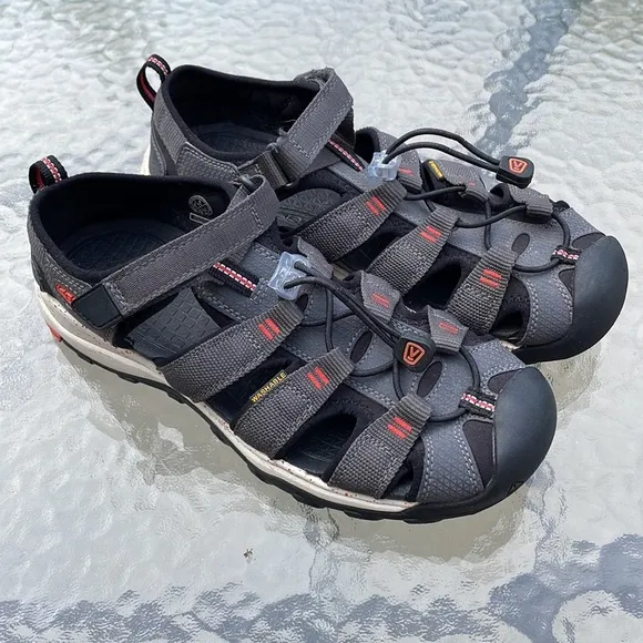 Keen Newport Neo H2 Grey Hiking Sandals Big Kids Size 6