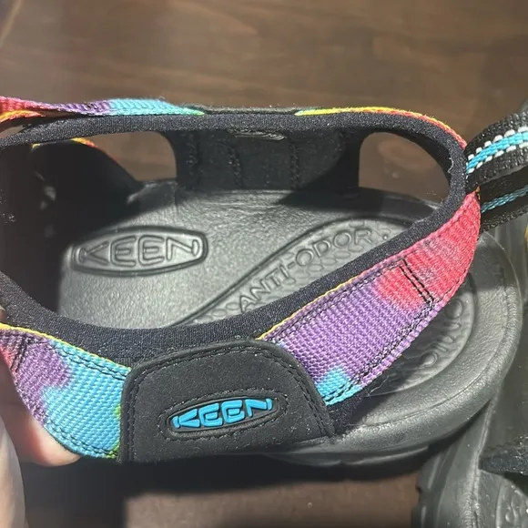Keen Newport Retro Tie Dye Water Hiking Sandals Size 13.5 Women or 12 Men Unisex