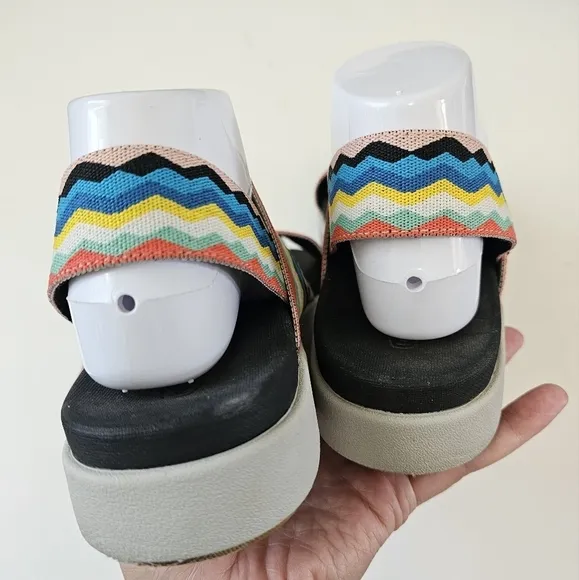 'Keen Outdoor' Women's Elle Backstrap Sandal - Black / Peach Pearl