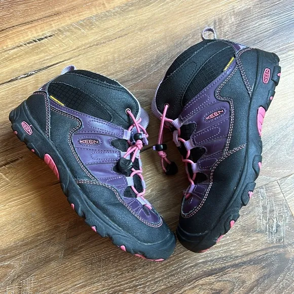 Keen Pagosa Kids Girls Sz 4 Hiking Boots Shoes Purple Leather Waterproof