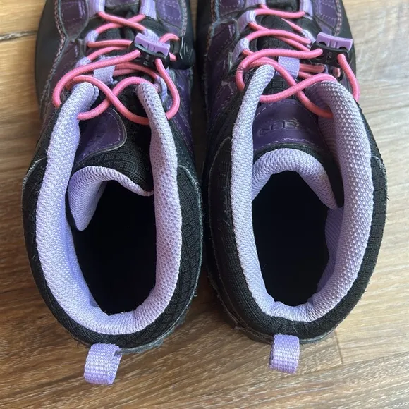 Keen Pagosa Kids Girls Sz 4 Hiking Boots Shoes Purple Leather Waterproof