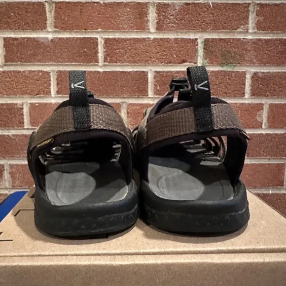 KEEN Sandals Men's Drift Creek H2 Water Size 12 EE NWT Closed Toe Quick Dry