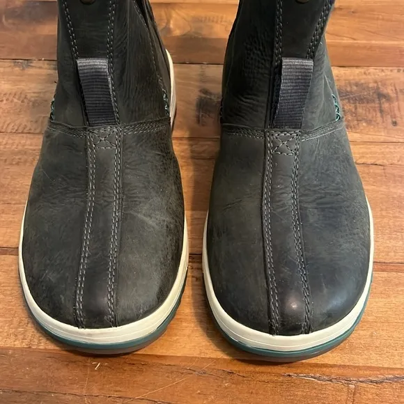 Keen Snowmass Mid Snow Boots Waterproof, size 6.5