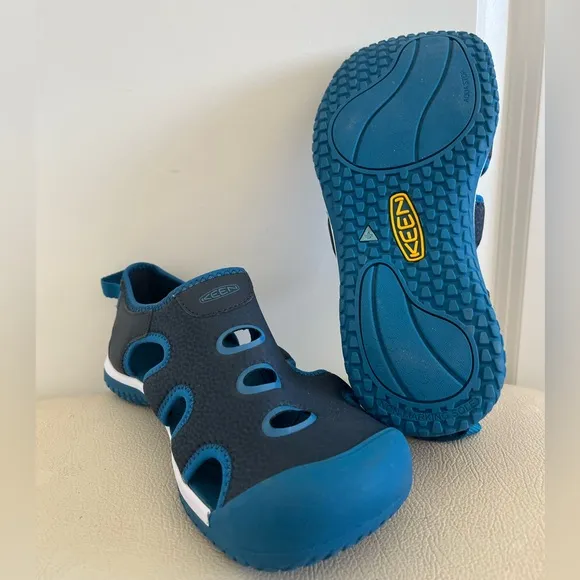 Keen Stingray Water Shoes Waterproof Sandals Kids Big Size 5