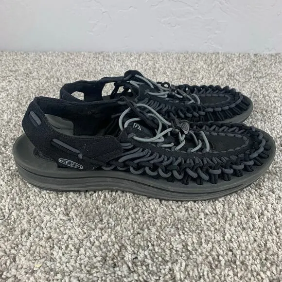 Keen UNEEK Sandal Men's Size 9 Black Water River Hiking Magnet Outdoor Sandals