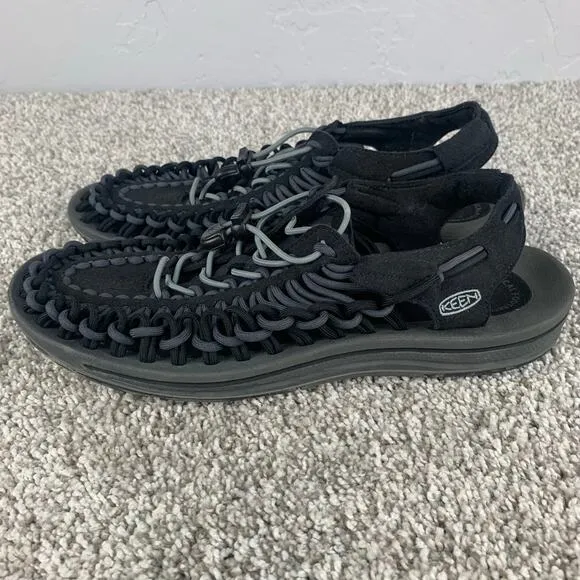 Keen UNEEK Sandal Men's Size 9 Black Water River Hiking Magnet Outdoor Sandals