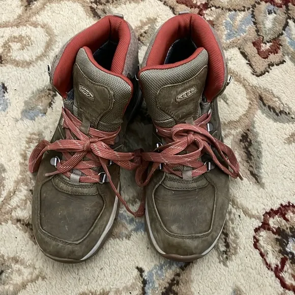 Keen Waterproof Brown Mid Hiking Boots Size 7.5