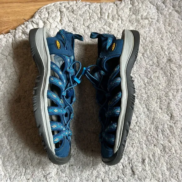 Keen: Women's Blue Yellow Whisper Aztec Sandals Size 9