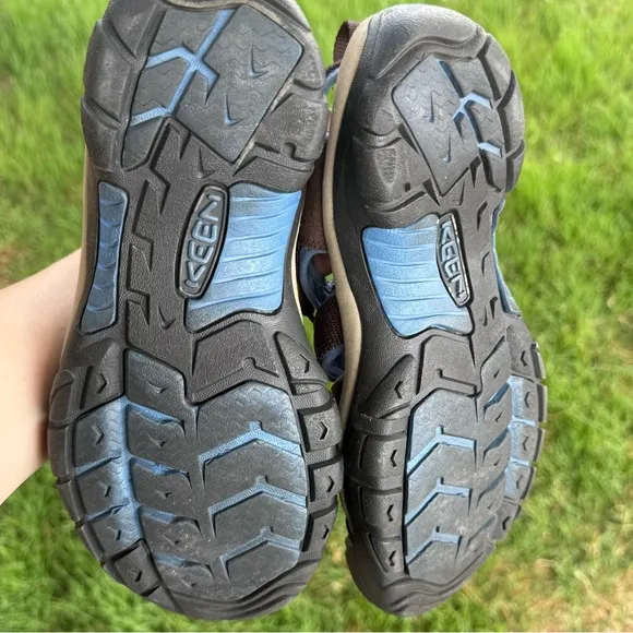 Keen Women’s Newport H2 Brown and Blue Water Sandals 8.5 US Women