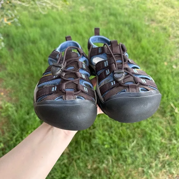 Keen Women’s Newport H2 Brown and Blue Water Sandals 8.5 US Women