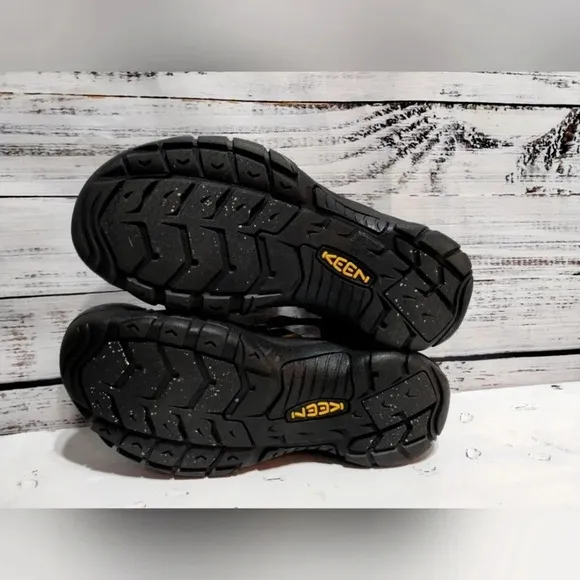 Keen Women's Newport H2 Water Sandal Hiking Black Hybrid Boating Water Canoe