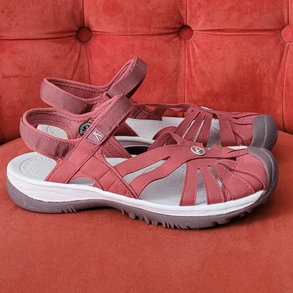 KEEN Womens Rose Casual Closed Toe Sandal Redwood/Gum Size 10