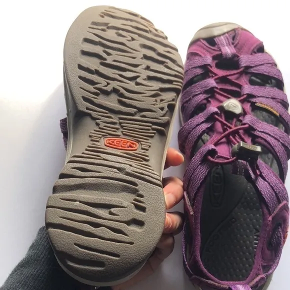 Keen Womens Whisper Water Sandals Grape Kiss Grape Wine Size 6