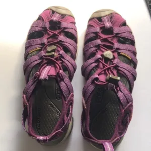 Keen Womens Whisper Water Sandals Grape Kiss Grape Wine Size 6