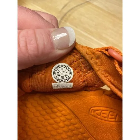 Keen Newport H2 orange sandals