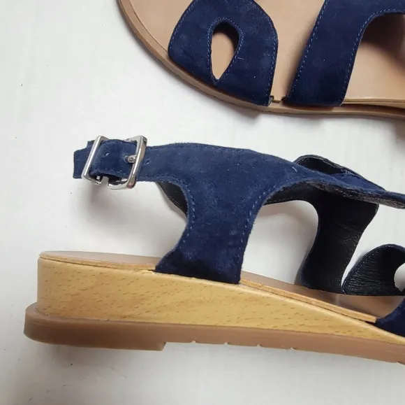KENNETH COLE Suede Leather Sandals