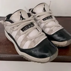 Kids Jordan 11 Retro Concord