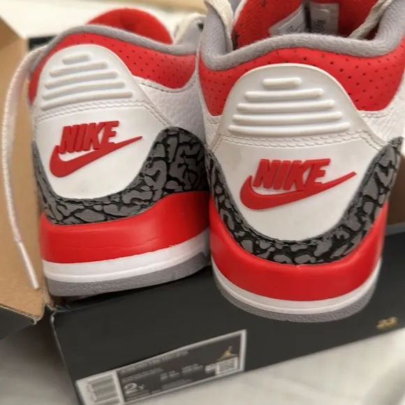 Kids jordan 3 retro sneakers. Size 2y