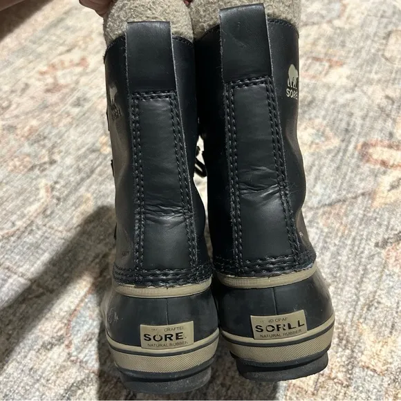 Kids Sorel Yoot PAC Black Gray Snow Boots Size 2 Waterproof Winter