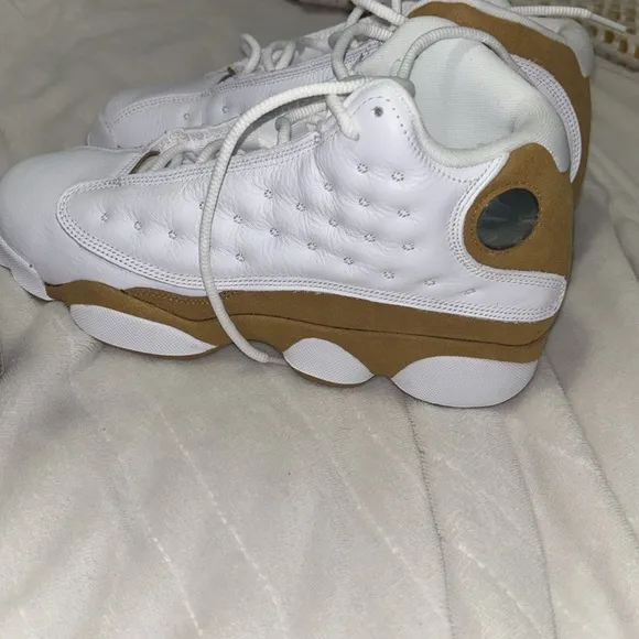 Kids white/wheat air Jordan 13 retro