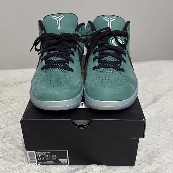 KOBE IV Protro “Girl Dad”