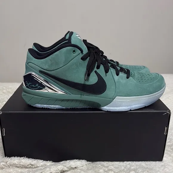KOBE IV Protro “Girl Dad”